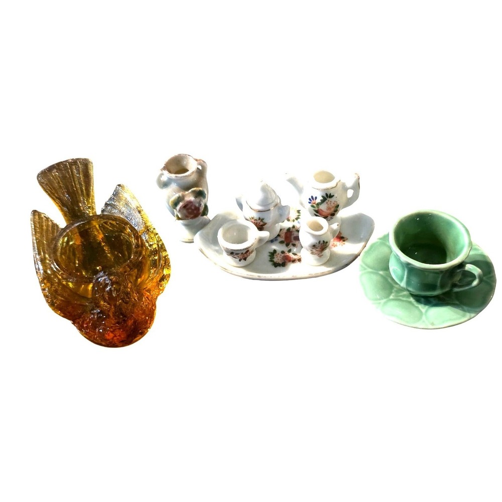 Vintage Mini Tea Set & Amber Glass Bird Figurine Made In Occupied Japan floral
